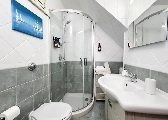 Daire Cefalhome - Veterani